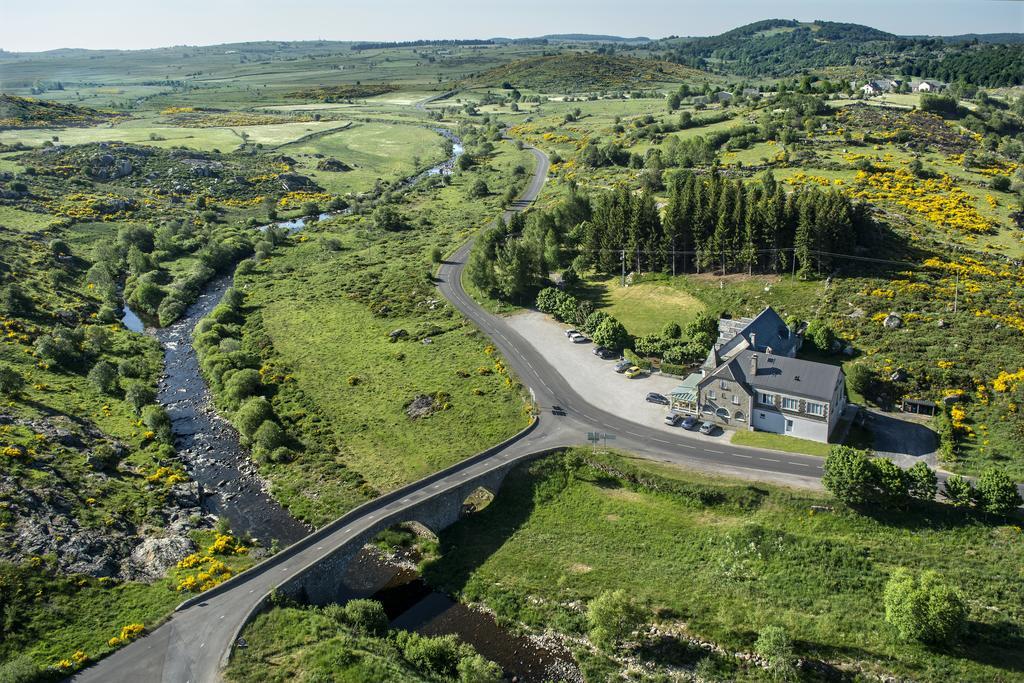 فندق Le Relais De L'Aubrac ناسبينالز المظهر الخارجي الصورة