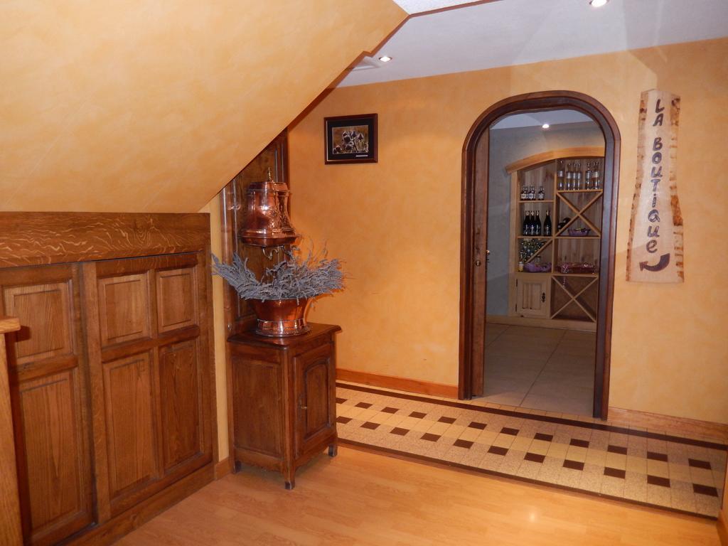 فندق Le Relais De L'Aubrac ناسبينالز المظهر الخارجي الصورة