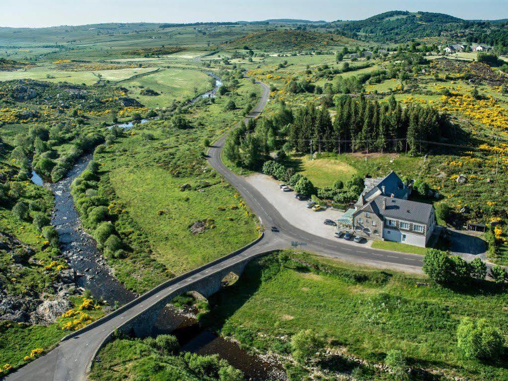 فندق Le Relais De L'Aubrac ناسبينالز المظهر الخارجي الصورة